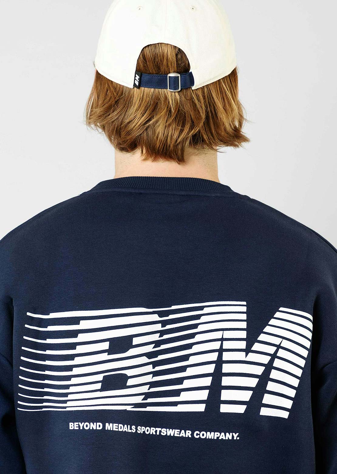 Beyond Medals Men&#39;s Retro Crewneck Navy