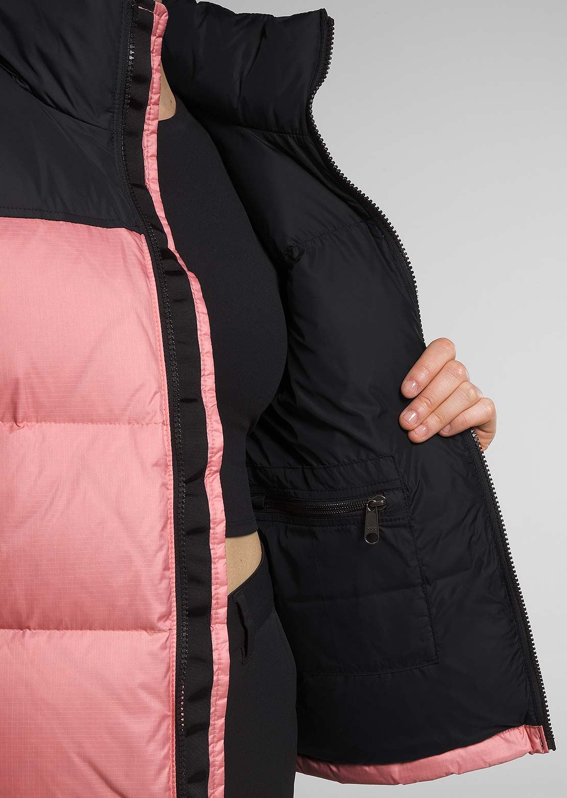 The North Face Women&#39;s 1996 Retro Nuptse Jacket Shady Rose/TNF Black