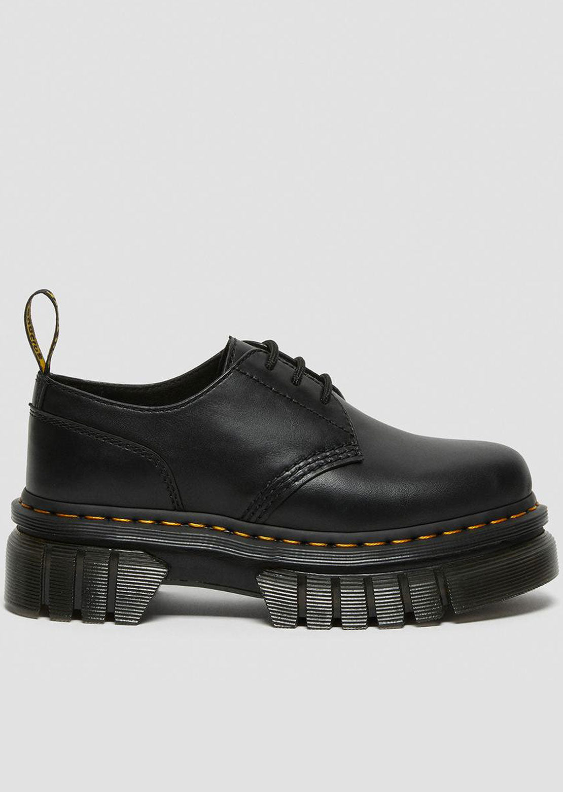 Dr martens clearance 147 smooth